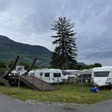 Une dizaine de caravanes sont installées près du Centre de formation pour requérants d'asile à Vétroz